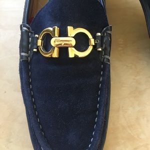 Women’s size 8.5 navy blue Ferragamo loafers